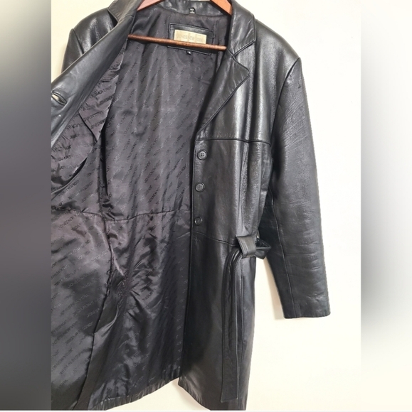 Women's Black Leather Jacket - Picture 4 of 10